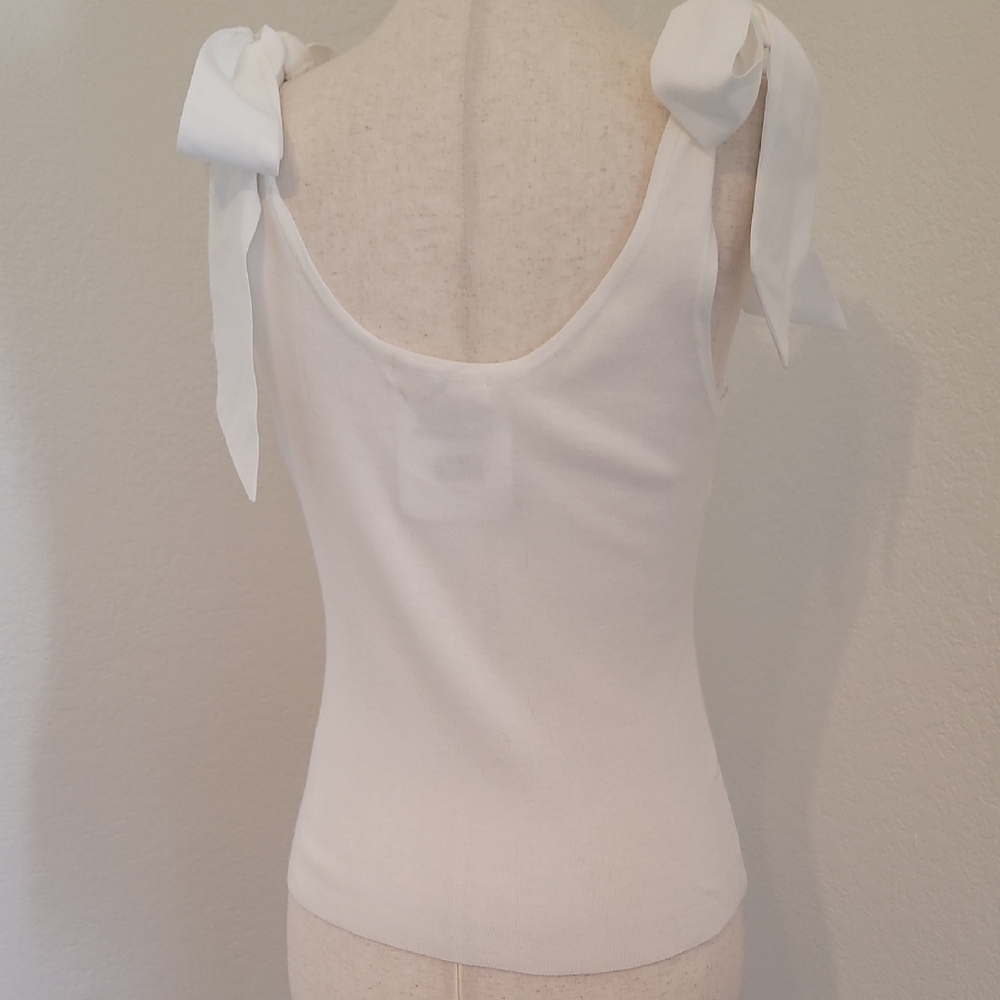 Elegant White Bow-Tie Tank Top - Picture 3 of 5